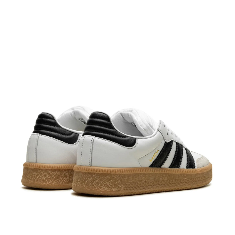 Adidas Samba XLG.
