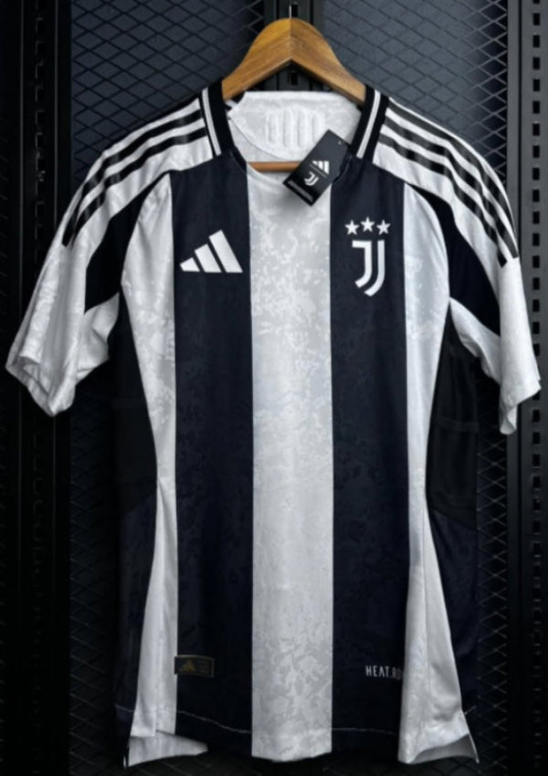 Juventus 24/25 Home.