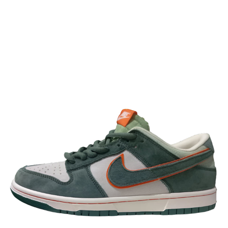 Nike SB Dunk Low Otomo Katsushiro.