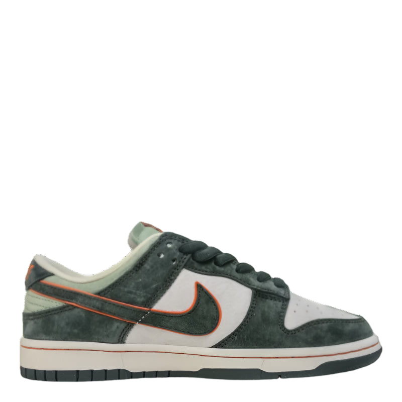 Nike SB Dunk Low Otomo Katsushiro.