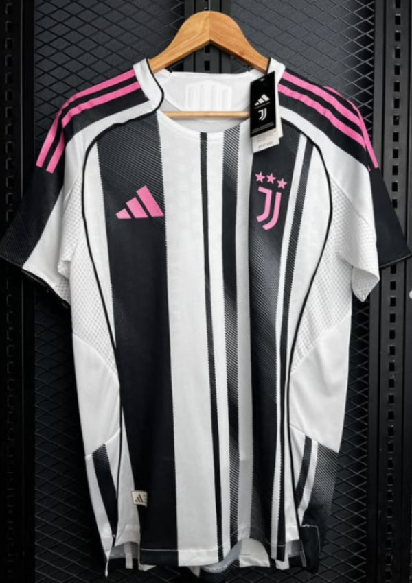 Juventus 25/26 Home kit.