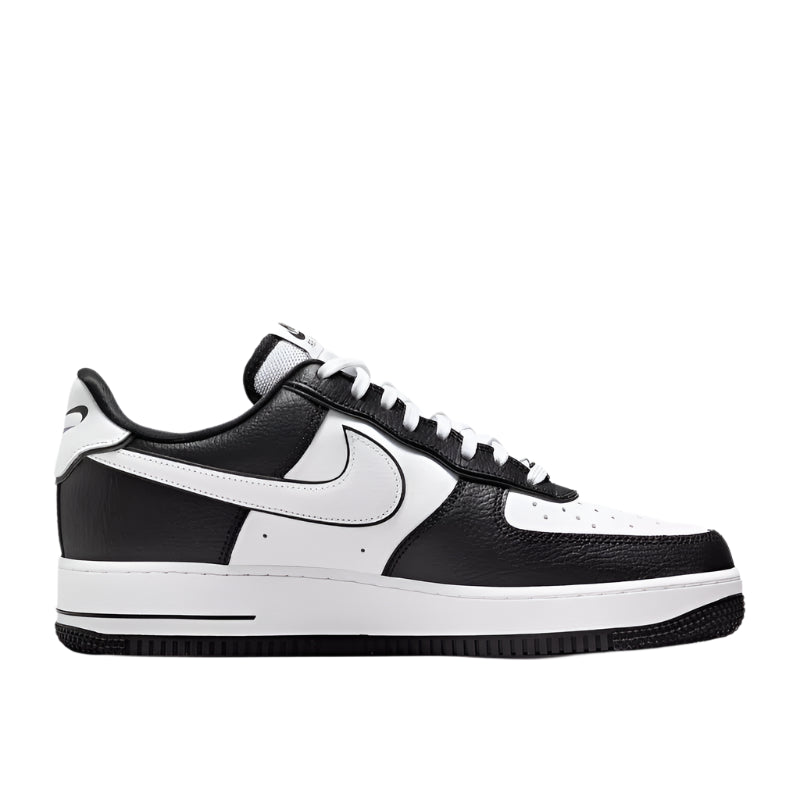 Nike AF1 Panda.